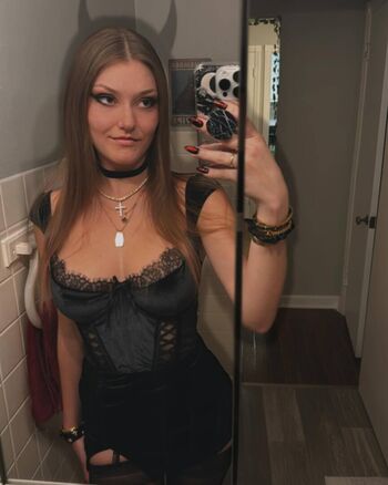 Full leaked Abigail page private onlyfans photo