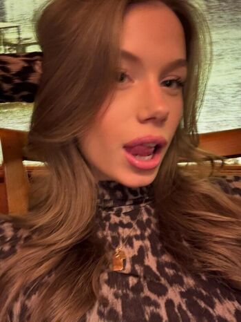 Full leaked Actuallyyhelen private onlyfans photo