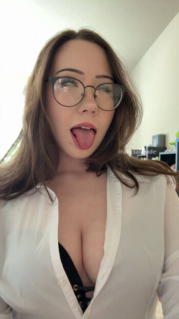 Full leaked Aliciajade private onlyfans photo