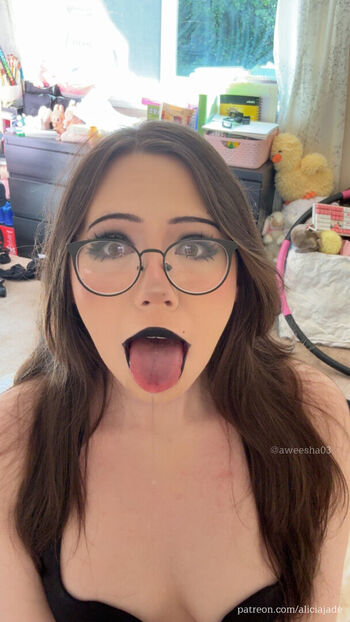 Full leaked Aliciajade private onlyfans photo