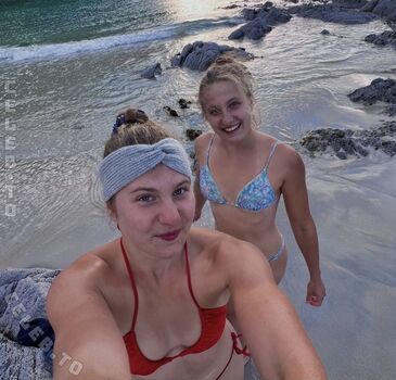Full leaked Anabel und maria glocker page private onlyfans photo
