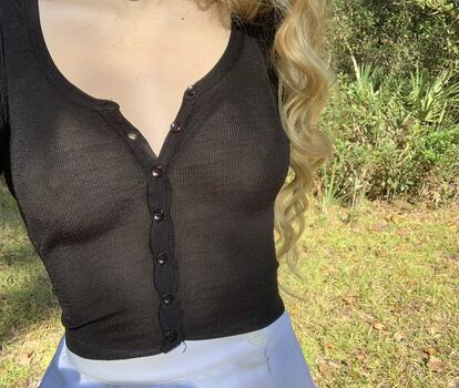 Full leaked Annie frequentpuker private onlyfans photo
