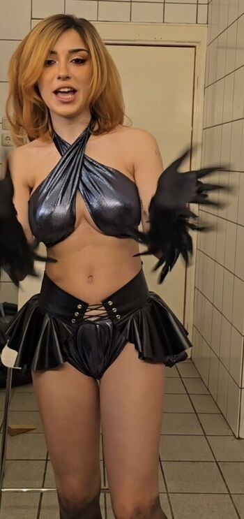 Full leaked Annitheduck  page private onlyfans photo