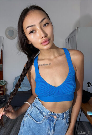 Full leaked Asian lili private onlyfans photo