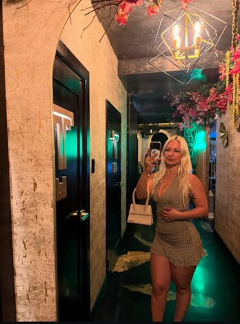 Full leaked Bella thiccc private onlyfans photo