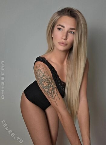 Full leaked Blonde model private onlyfans photo