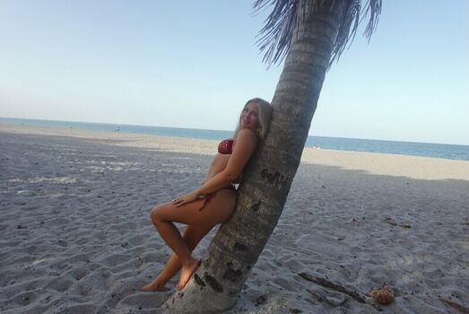 Full leaked Boutinela babes  page private onlyfans photo