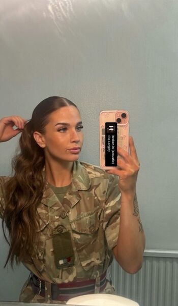 Full leaked British military women private onlyfans photo