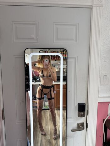 Full leaked Caffeine crushh private onlyfans photo