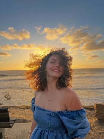 Camren Bicondova