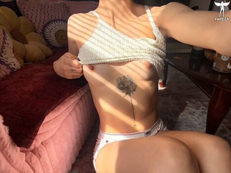 Full leaked Carly private onlyfans photo