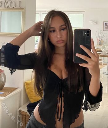 Full leaked Caro lnw page private onlyfans photo