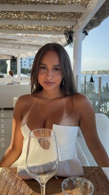 Full leaked Caro lnw page private onlyfans photo
