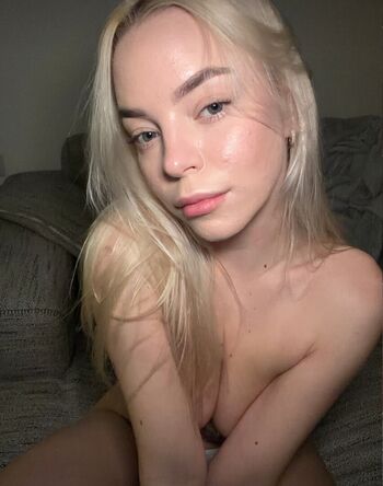 Full leaked Cherryaura private onlyfans photo