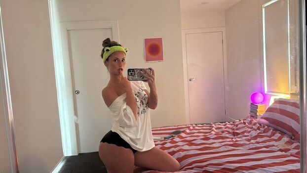 Full leaked Chlotobin  page private onlyfans photo