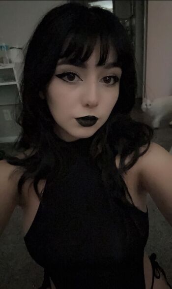 Full leaked Cloudy private onlyfans photo