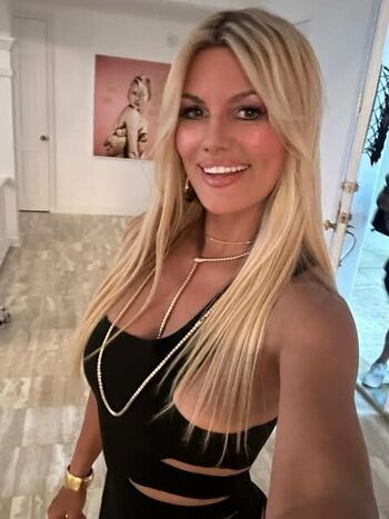 Full leaked Courtney hansen page private onlyfans photo
