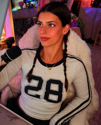 Full leaked Develique private onlyfans photo
