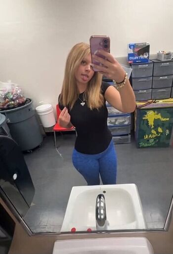 Full leaked Dinmammis private onlyfans photo