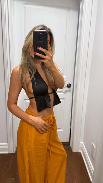 Full leaked Djmissshelton private onlyfans photo