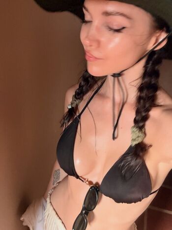 Full leaked Dove cameron page private onlyfans photo