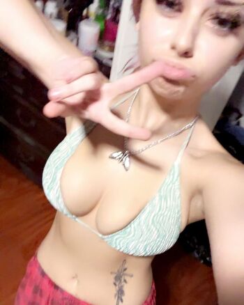 Full leaked Ealiesia private onlyfans photo