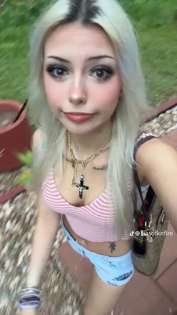 Full leaked Ealiesia private onlyfans photo