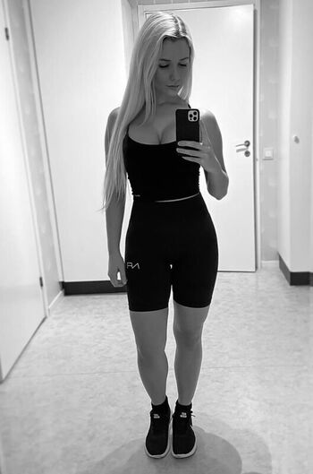 Full leaked Emeliiewillman private onlyfans photo