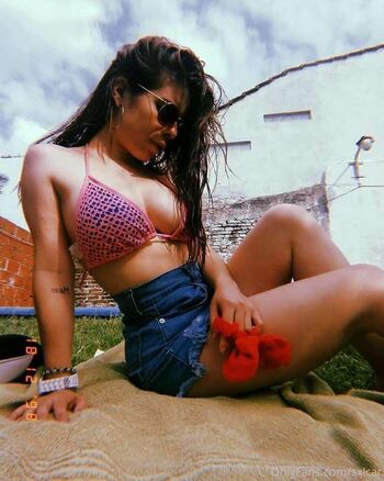 emily_____