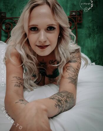Full leaked Fabienne hlle private onlyfans photo