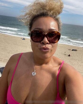 Full leaked Falyn fonoimoana private onlyfans photo