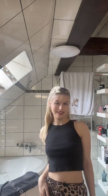 Full leaked Freya fsl private onlyfans photo