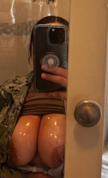 Full leaked Fuegomamas private onlyfans photo