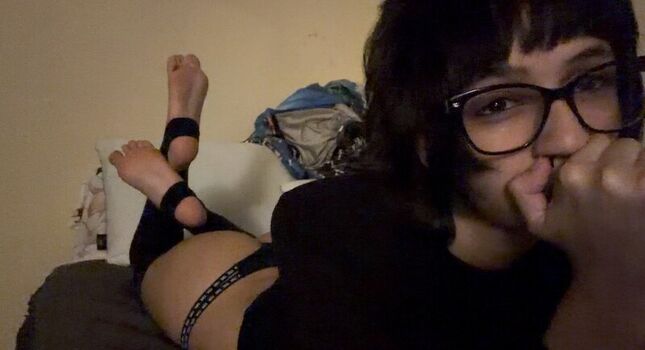 GOONGIRL32