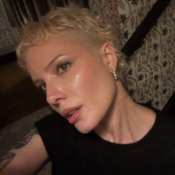 Full leaked Halsey page private onlyfans photo