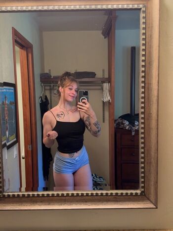 Full leaked Hannah inthegym private onlyfans photo