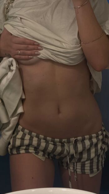 Full leaked Iamcarlavoicu page private onlyfans photo