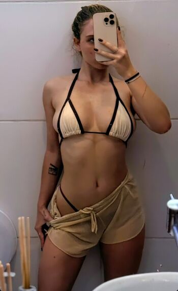 Full leaked Iamcarlavoicu private onlyfans photo