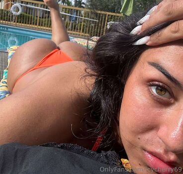 Full leaked Noelle easton private onlyfans photo