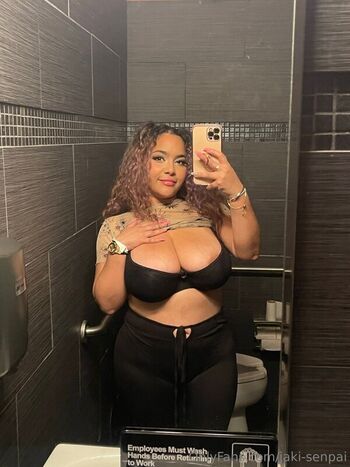 Full leaked Jaki senpai private onlyfans photo