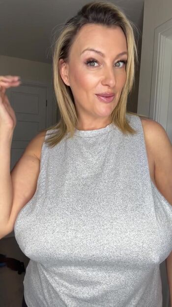 Full leaked Juicy lucie private onlyfans photo