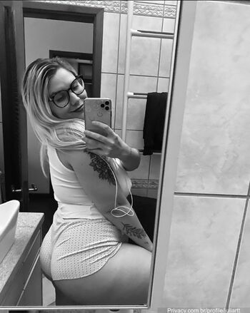 Julia Peituda