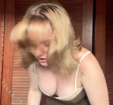 Full leaked Kellymissesvlog page private onlyfans photo