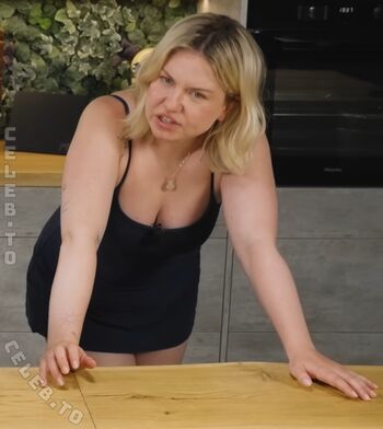 Full leaked Kellymissesvlog page private onlyfans photo