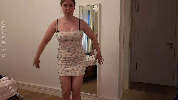 Full leaked Kellymissesvlog private onlyfans photo