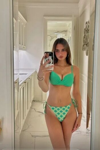 Full leaked Lauratgnv private onlyfans photo