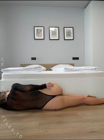 Full leaked Lenaisabellex private onlyfans photo