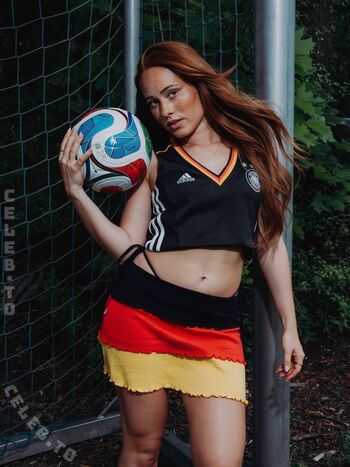 Full leaked Leoobalys  page private onlyfans photo