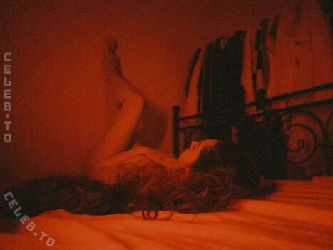 Full leaked Leratlerat page private onlyfans photo
