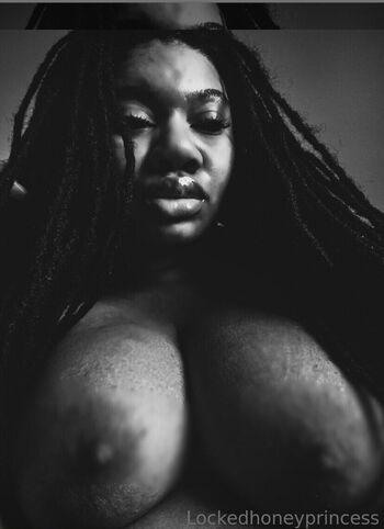 Full leaked Lockedhoneyprincess private onlyfans photo